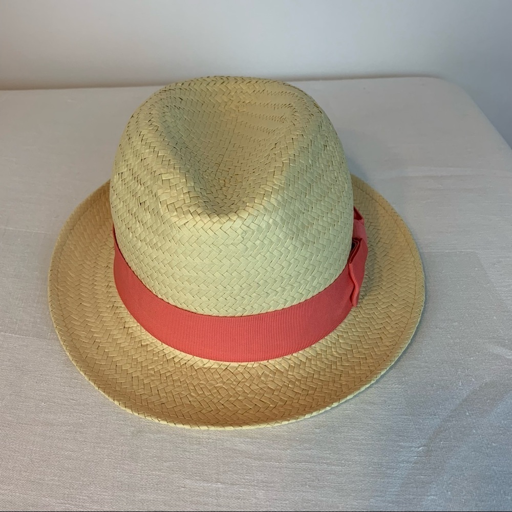 C.C. Exclusive Fedora hat with bow and gold logo - Picture 9 of 9
